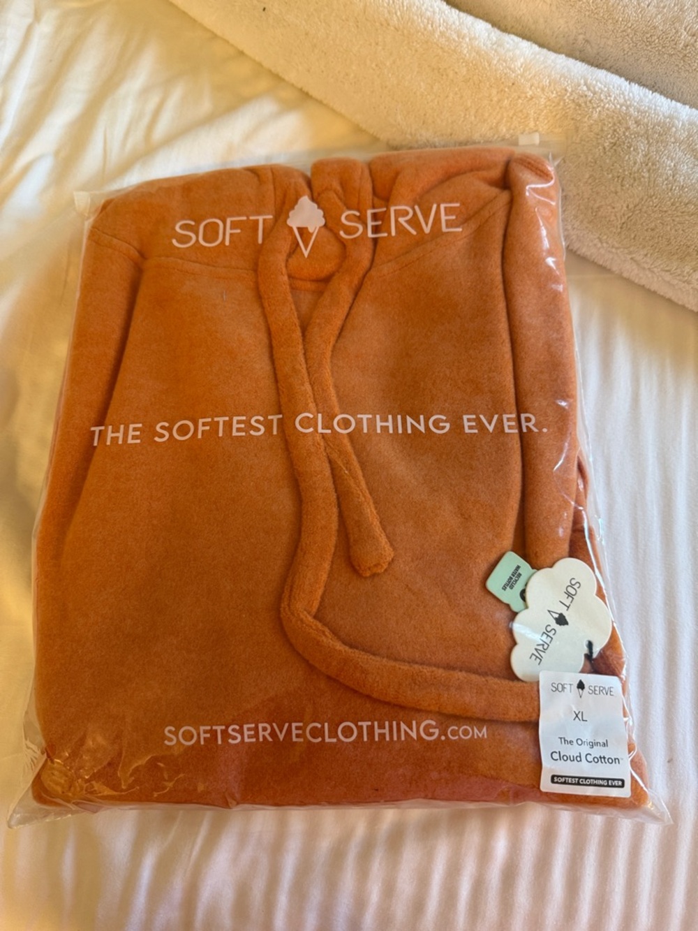 NWT 🌸 Soft Serve Clothing Orange Plush Hoodie Size XL